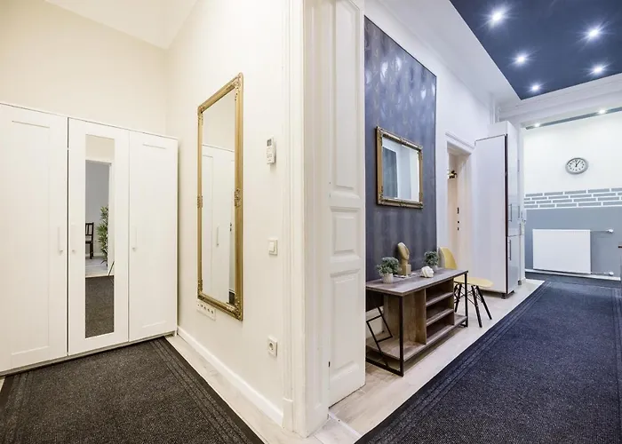 O Street 3 Bedroom Stylish Apartment