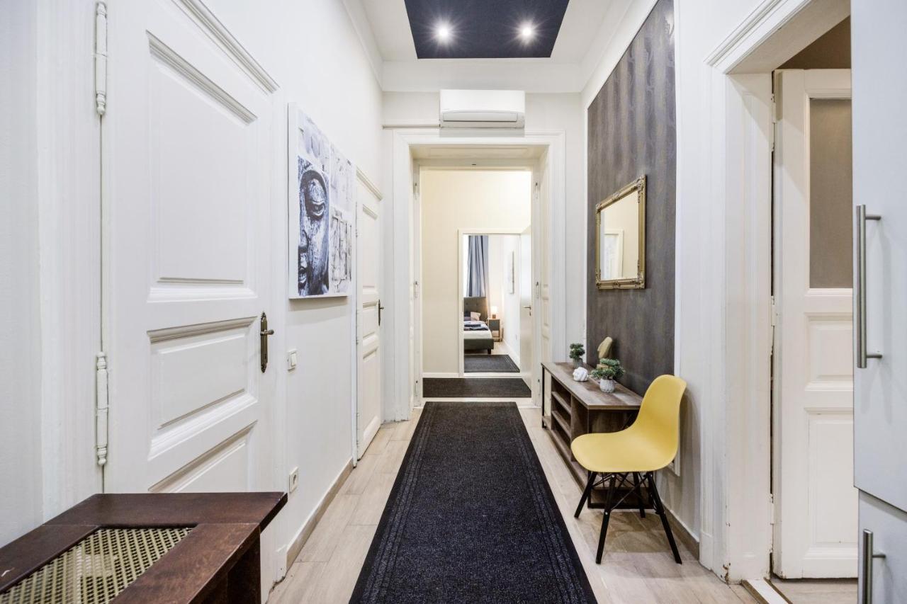 O Street 3 Bedroom Stylish Budapest